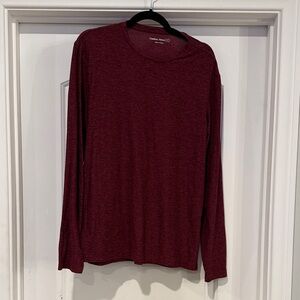 Outdoor Voices Men’s Cloudknit Long Sleeve shirt Burgundy size L